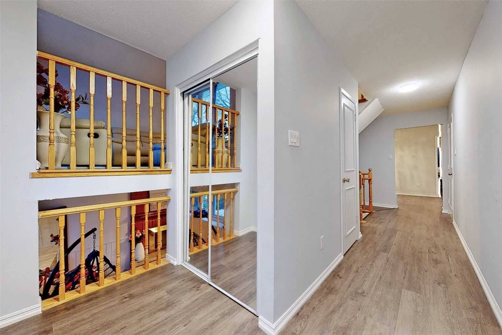 Whitby, ON L1P 1B4,22 Renfield CRES
