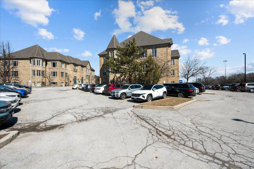 Oakville, ON L6H 5R2,414 North Service RD E #200