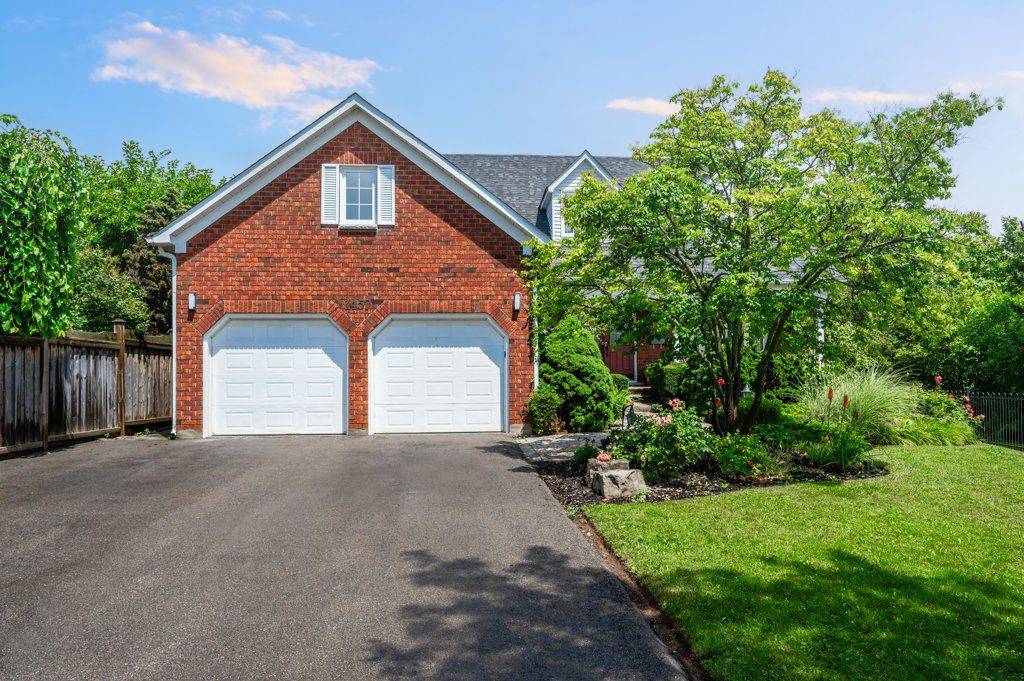 1457 Postmaster DR, Oakville, ON L6M 2Z4