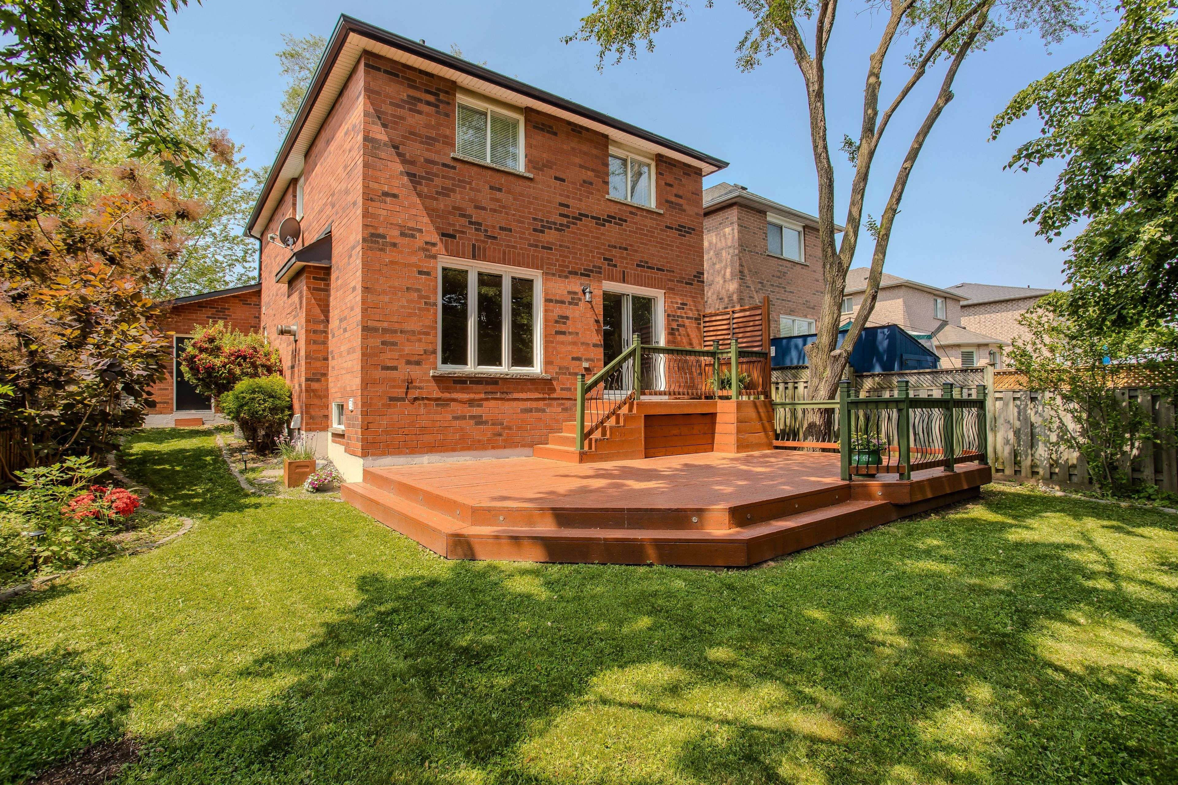 Burlington, ON L7L 6H6,561 Phoebe CRES