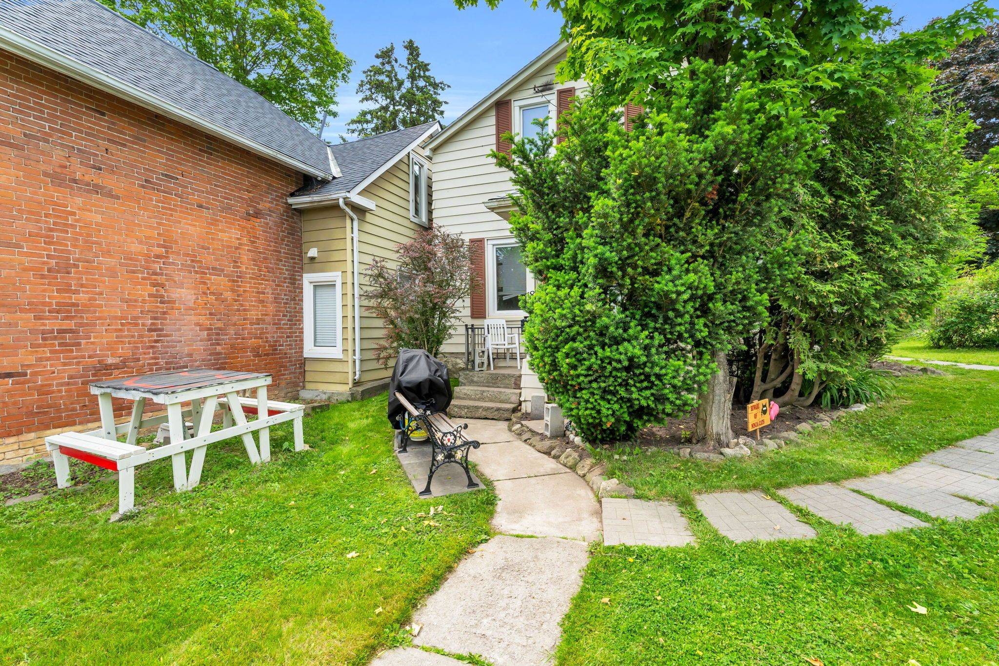 Orangeville, ON L9W 1H8,18 First AVE