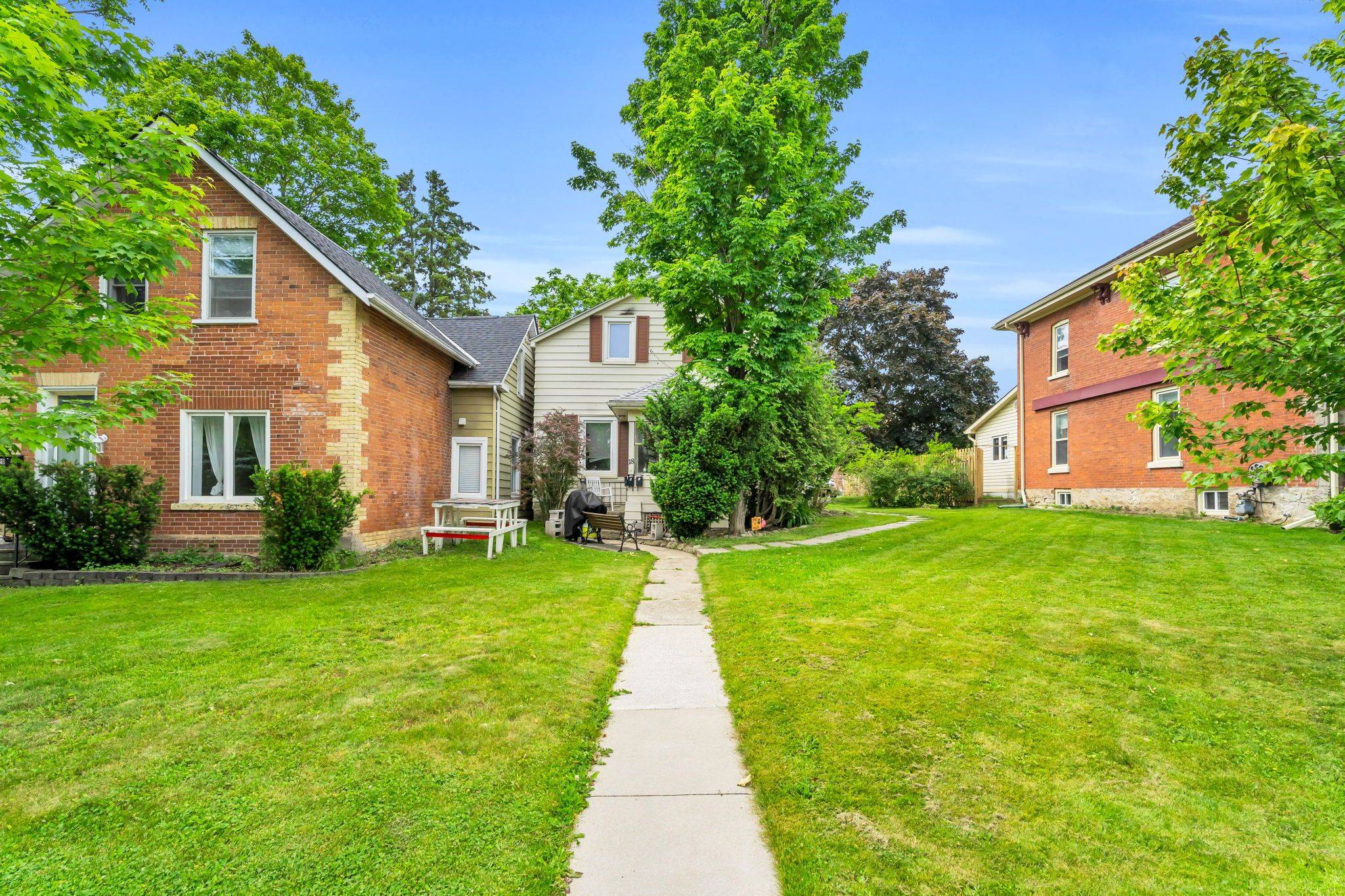 Orangeville, ON L9W 1H8,18 First AVE