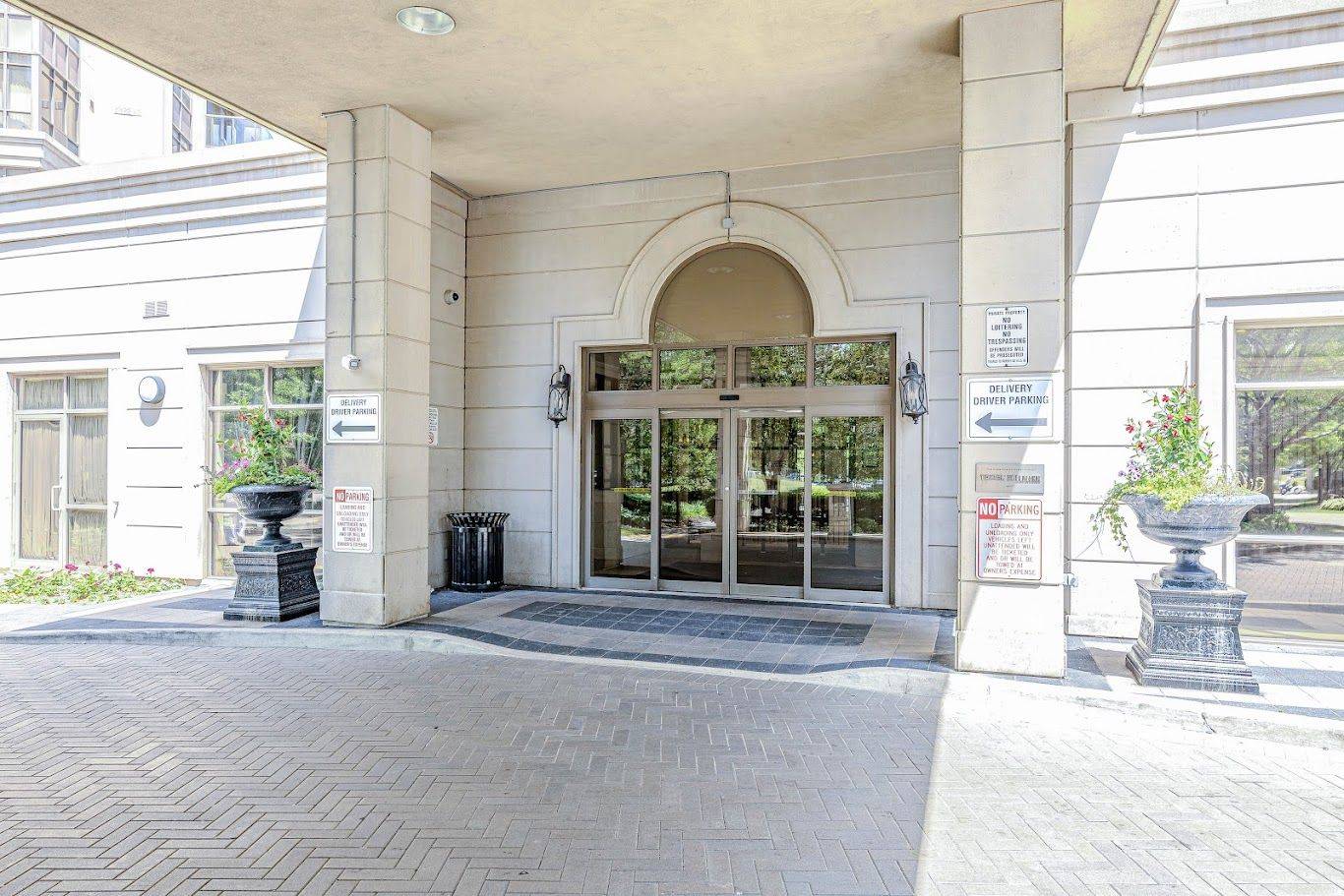 Toronto W10, ON M9W 7J4,700 Humberwood BLVD #128