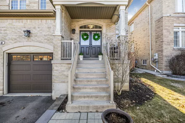 Brampton, ON L6Y 0M3,14 Larande CT