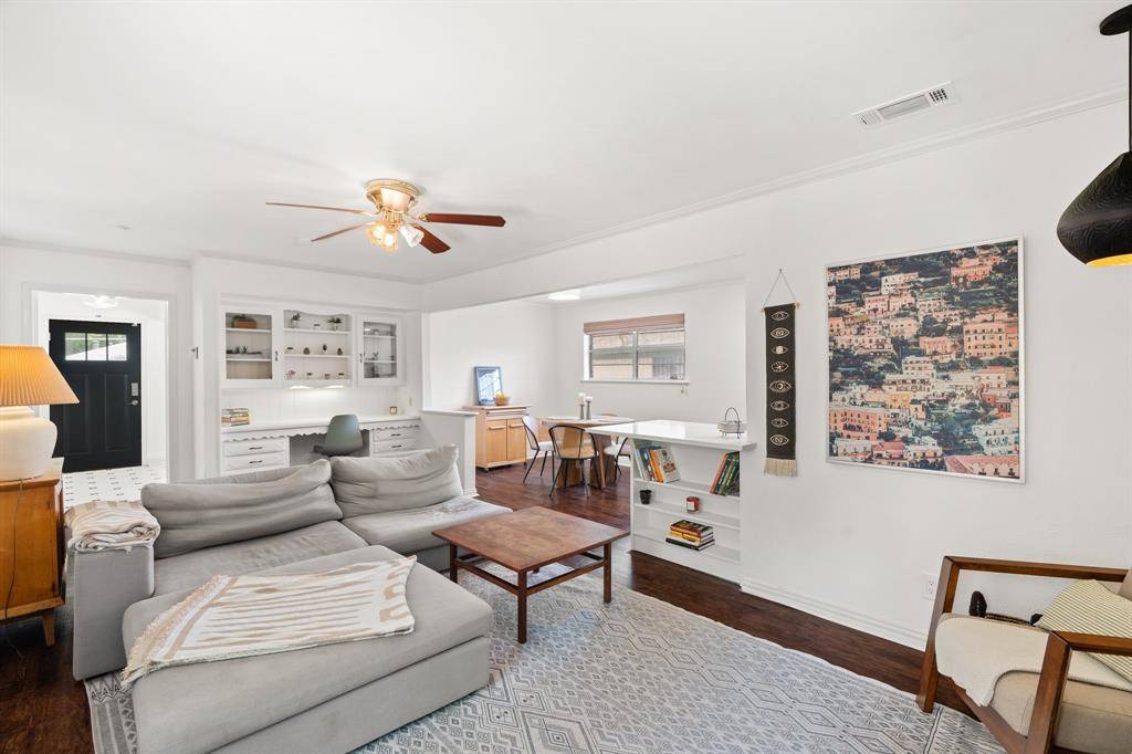 Dallas, TX 75227,9239 Jennie Lee Lane