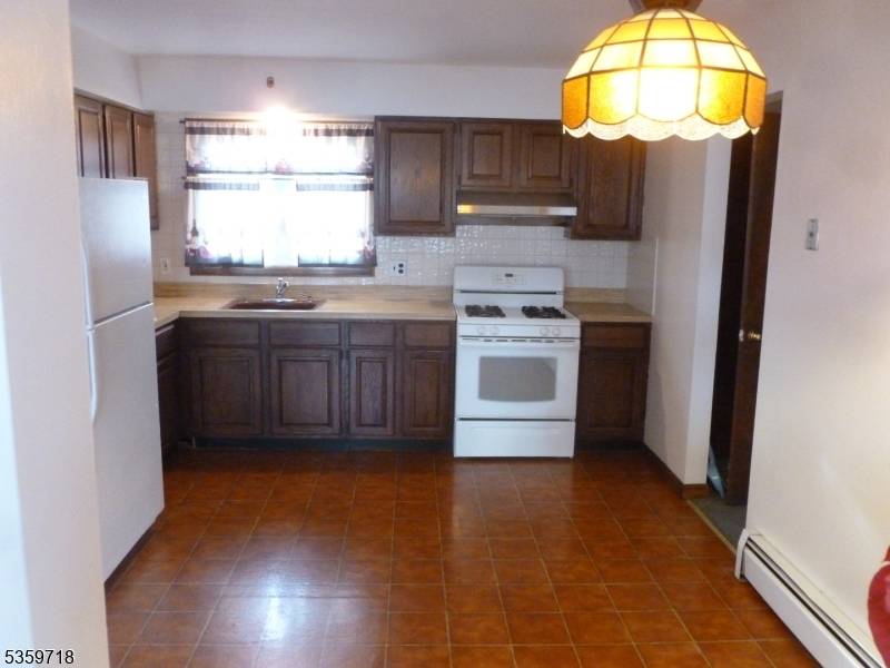 Saddle Brook Twp., NJ 07663,318 President St #2