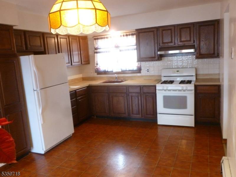Saddle Brook Twp., NJ 07663,318 President St #2