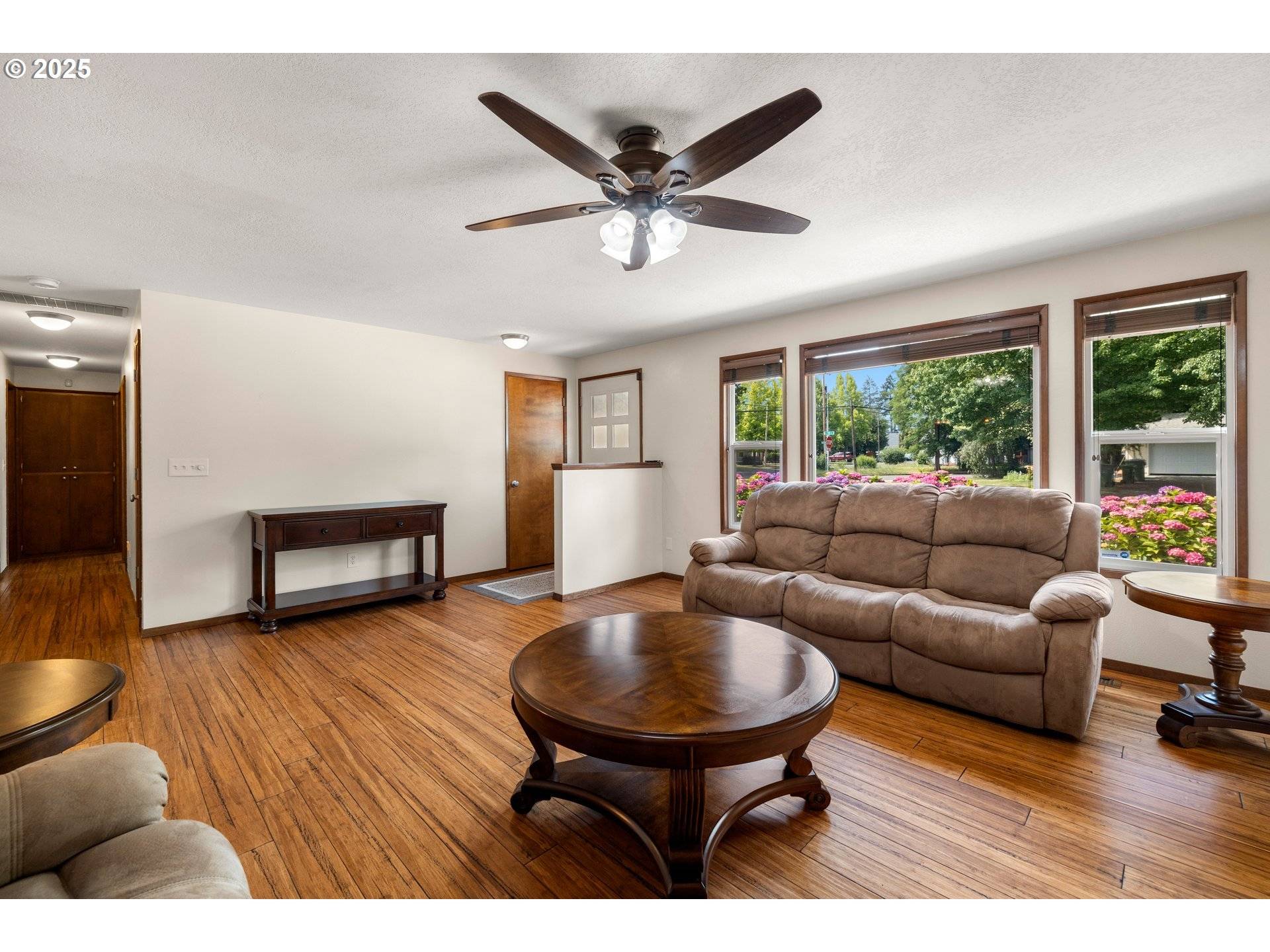 Newberg, OR 97132,102 E 5TH ST