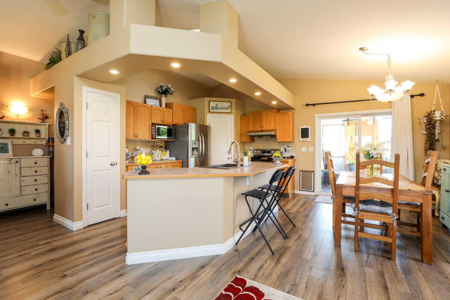 Lethbridge, AB T1K 6T6,398 Kodiak BLVD N