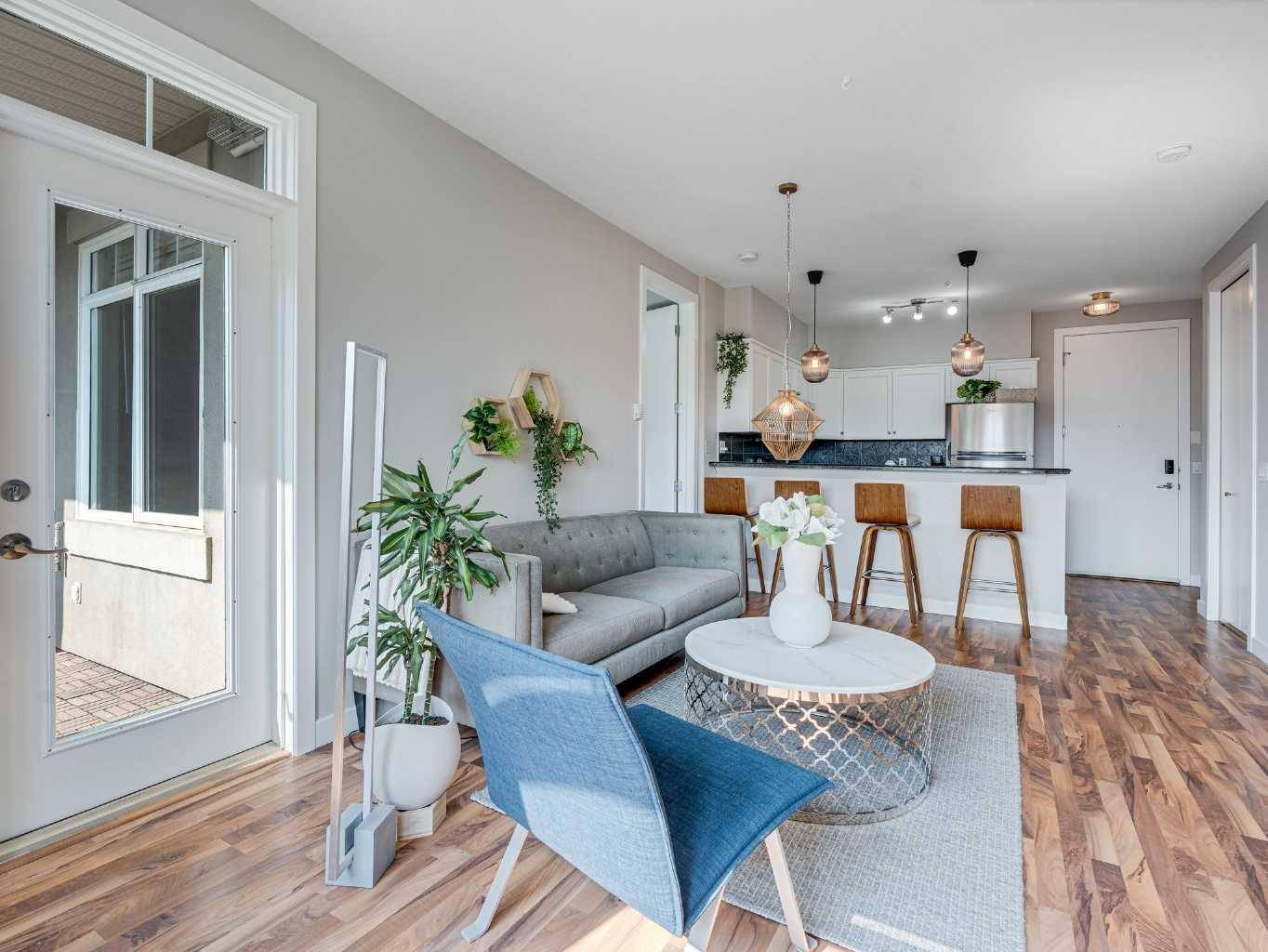 Calgary, AB T2S 0E1,303 19 AVE SW #306