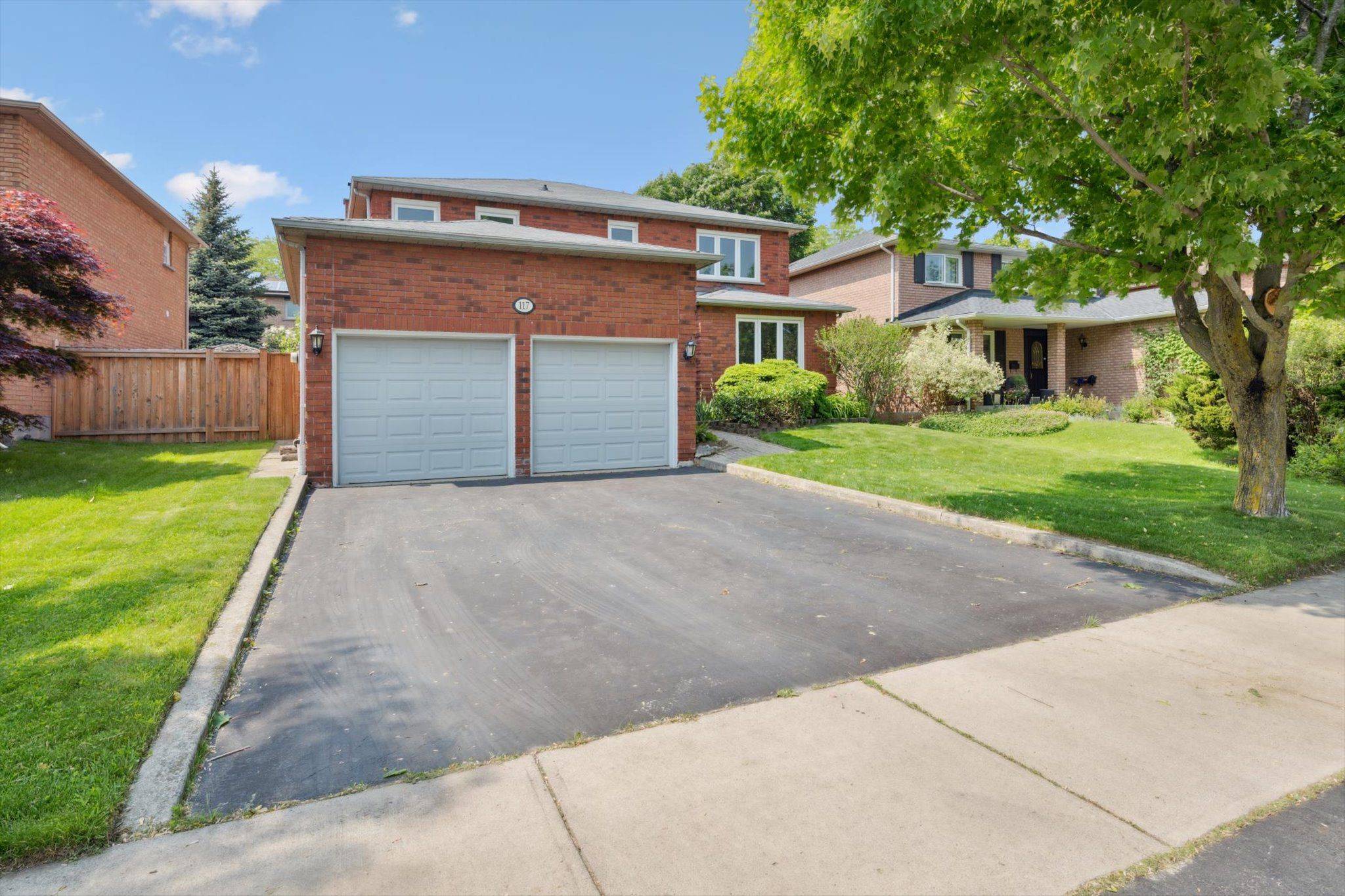 Oakville, ON L6L 6G7,117 Warner DR