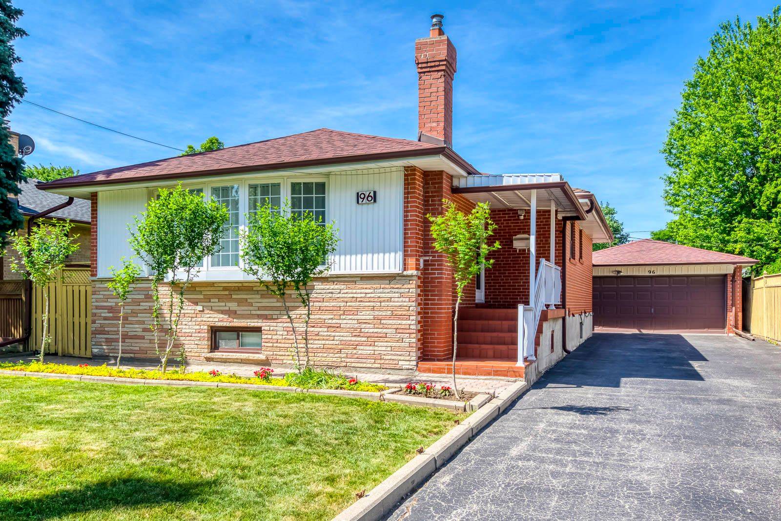 Toronto W09, ON M9R 3N7,96 Celestine DR