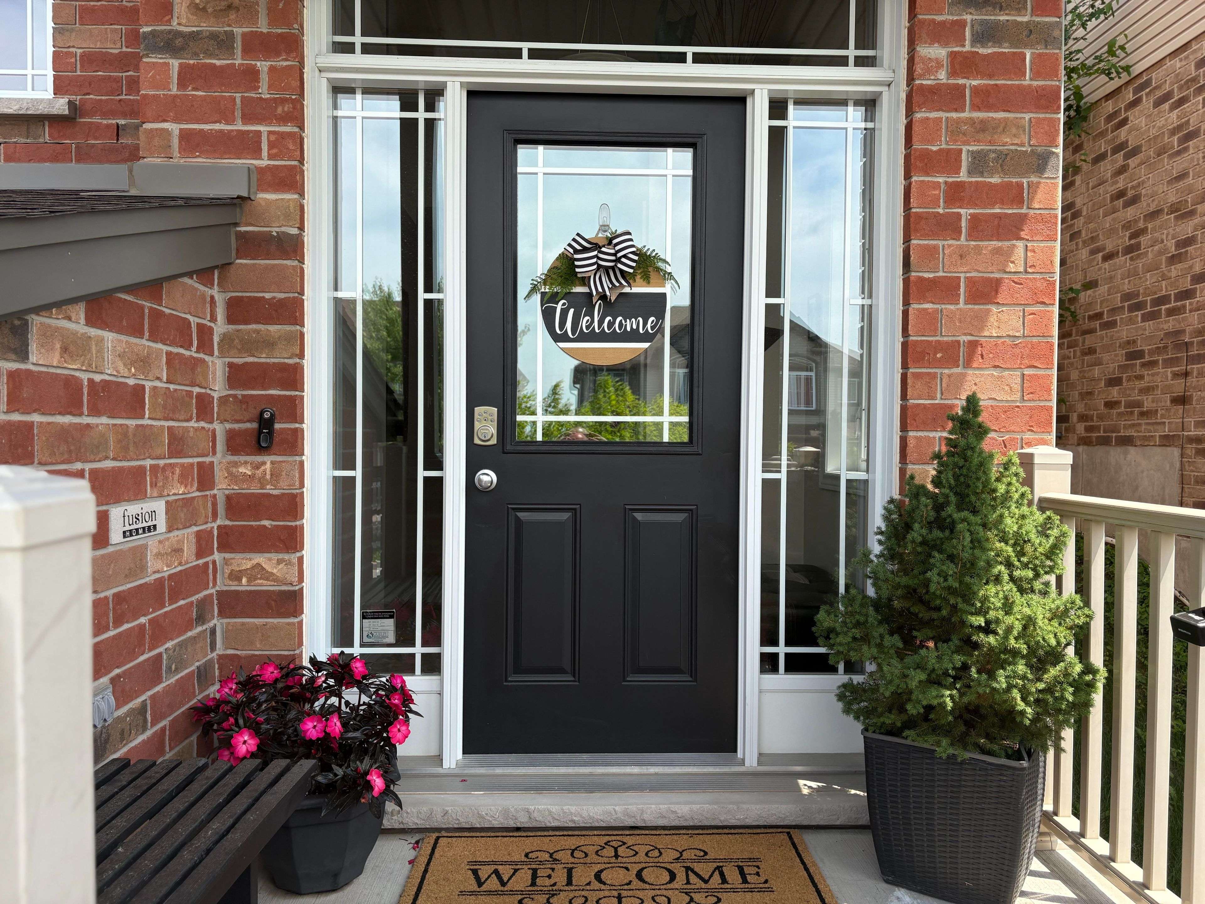 Guelph, ON N1E 0J5,102 Oakes CRES