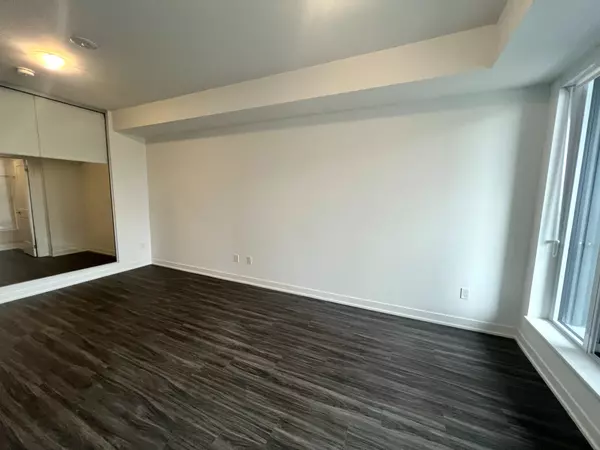 Vaughan, ON L4K 0R6,498 Caldari RD #335