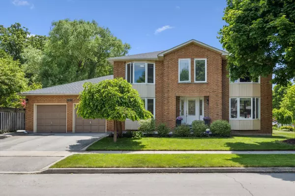 1448 Stationmaster LN, Oakville, ON L6M 3A7
