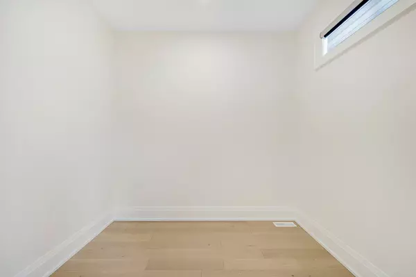 Brampton, ON L6Y 0E4,8915 Heritage RD #Basement