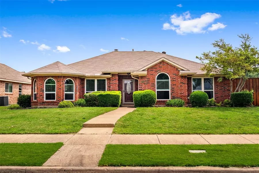 6706 Trumpet Drive, Rowlett, TX 75089