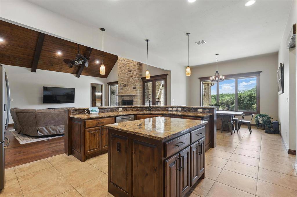 Granbury, TX 76048,3512 Lakota Court