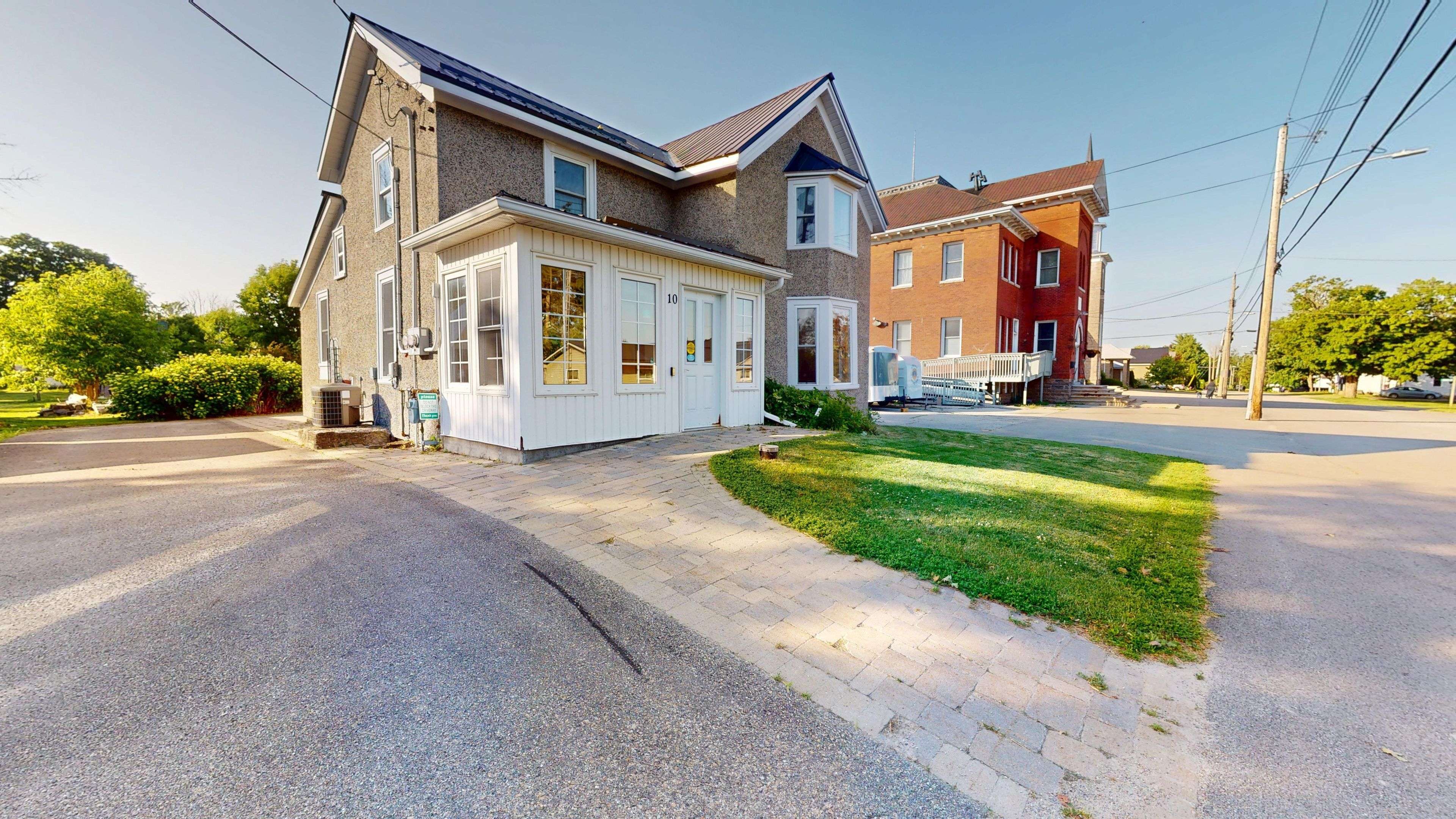 10 Wellington ST E, Athens, ON K0E 1B0