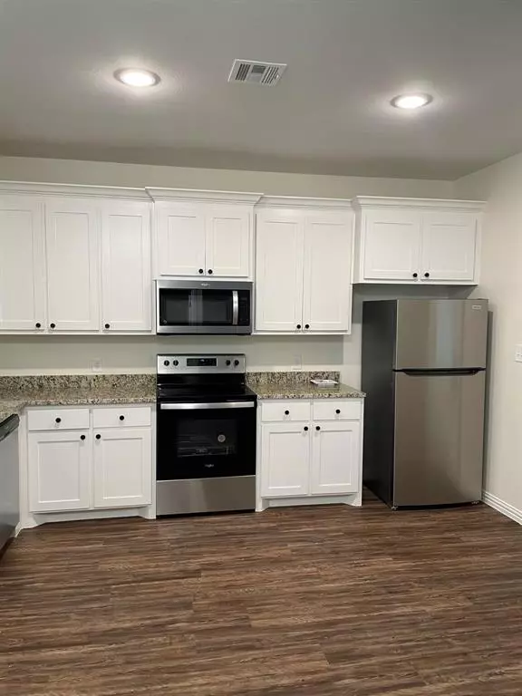 Denison, TX 75021,1112 S 6th Avenue
