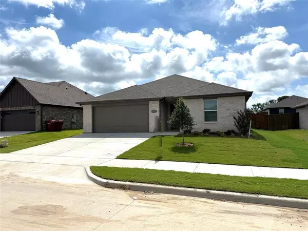 Sherman, TX 75092,1819 Boxwood Drive