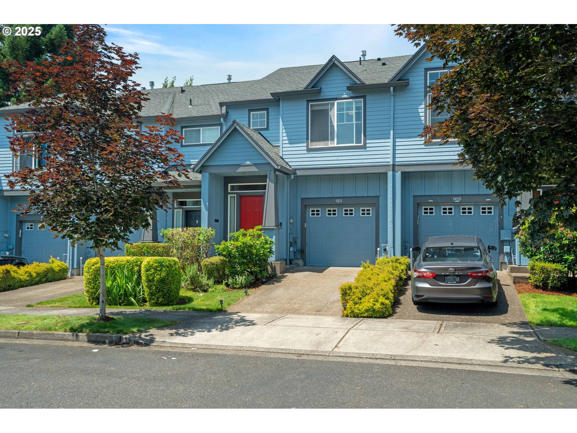 Hillsboro, OR 97123,913 SE HANDEL PL