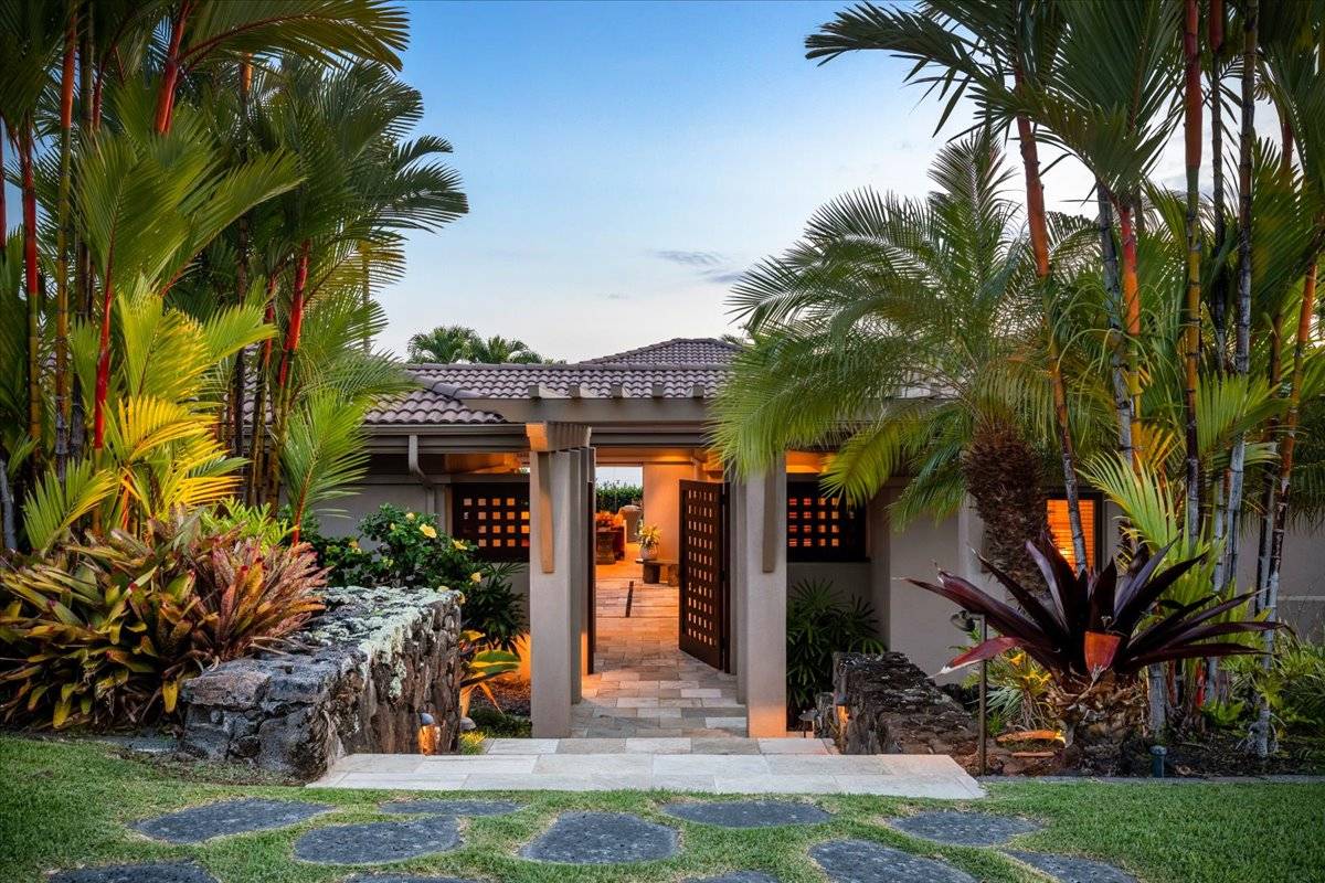 78-7010 MOLOLANI ST, Kailua-kona, HI 96740