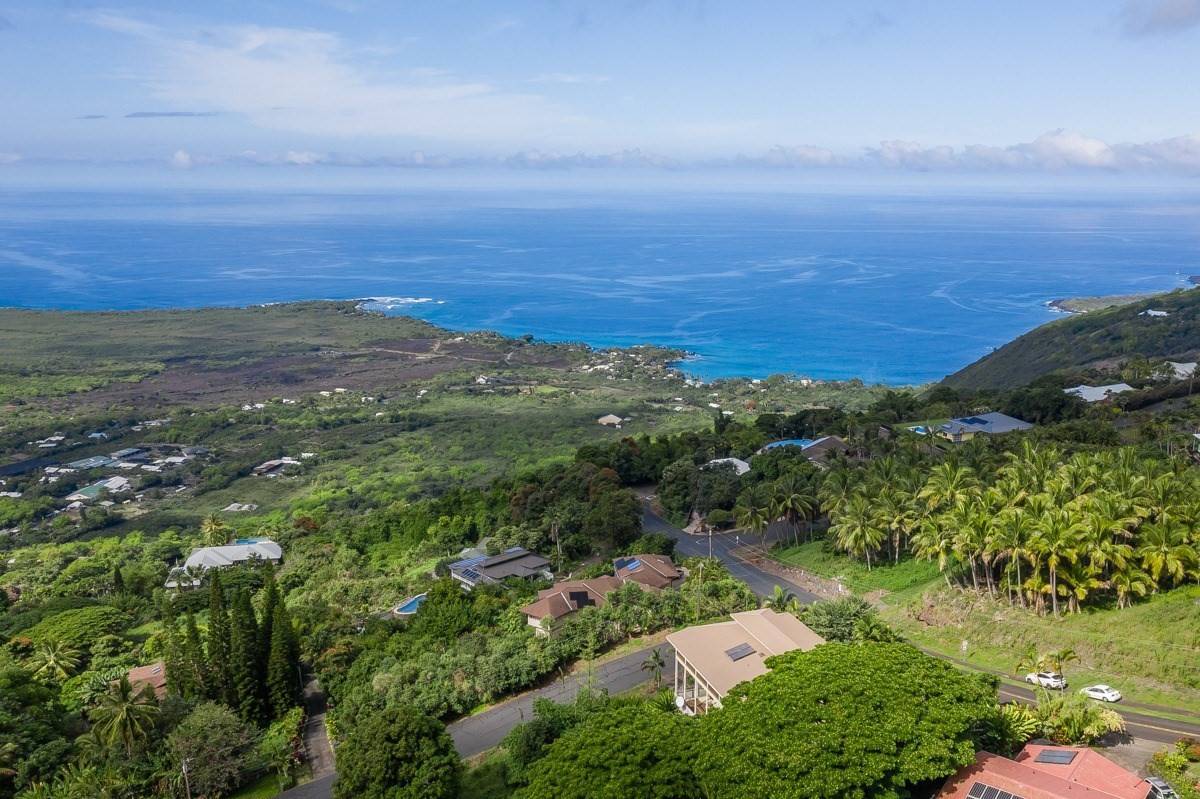 82-914 COFFEE DR, Captain Cook, HI 96704