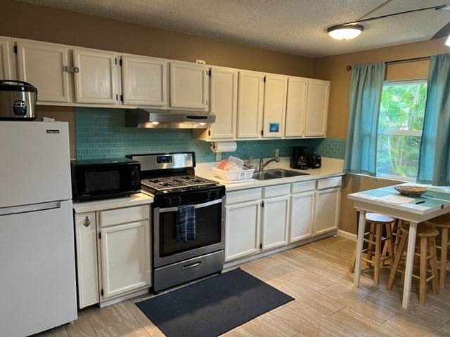 Kailua-kona, HI 96740,75-6008 ALII DR #130