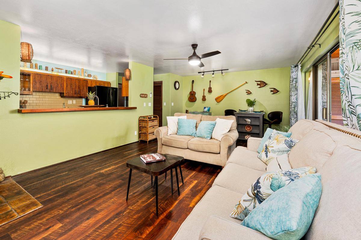 Kailua-kona, HI 96740,78-261 MANUKAI ST #802