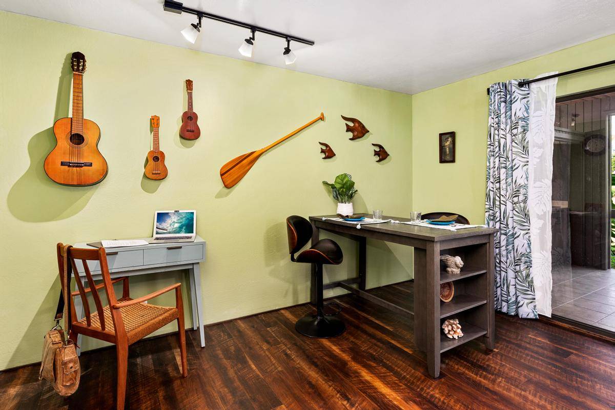 Kailua-kona, HI 96740,78-261 MANUKAI ST #802