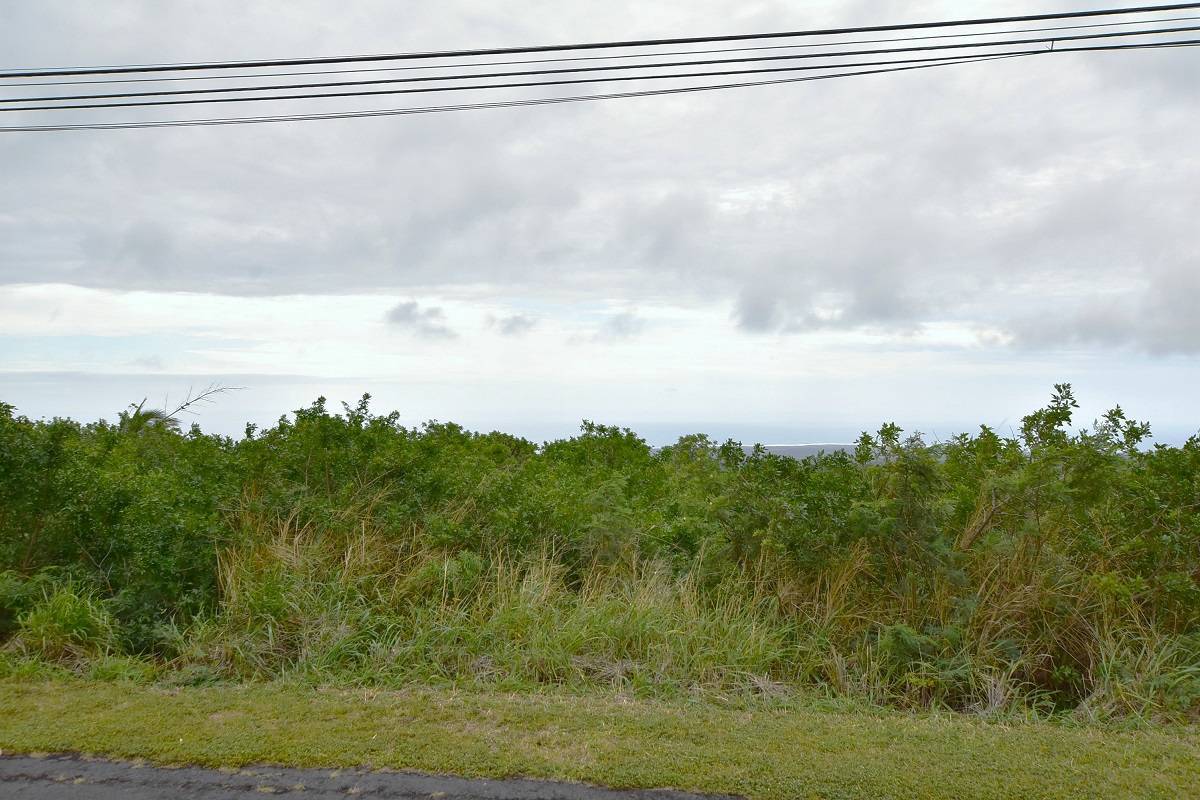 94-5754 KAHIKI ST, Naalehu, HI 96772