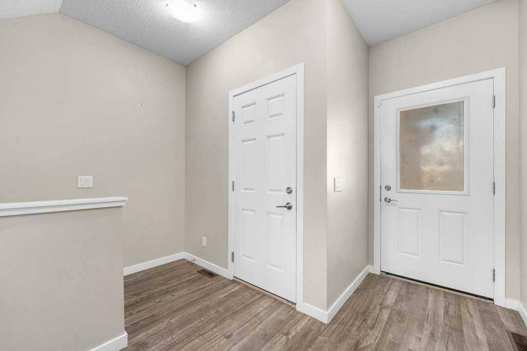 Calgary, AB T3P 0X2,59 Howse MNR NE