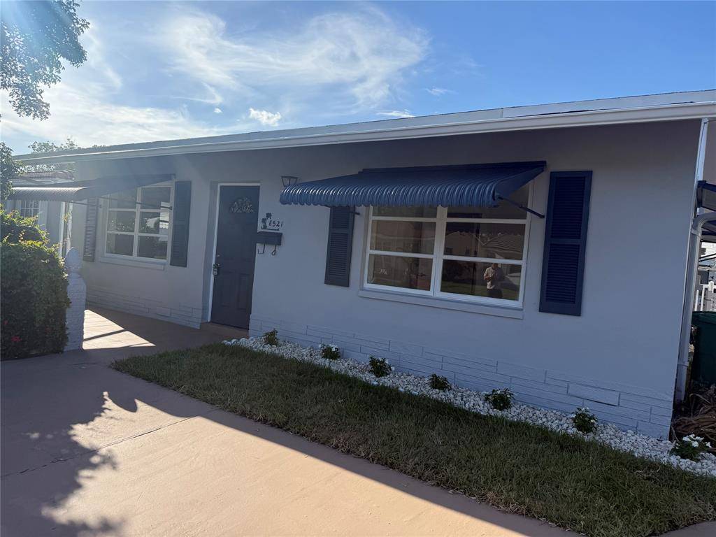 Tamarac, FL 33321,8521 NW 57th Ct