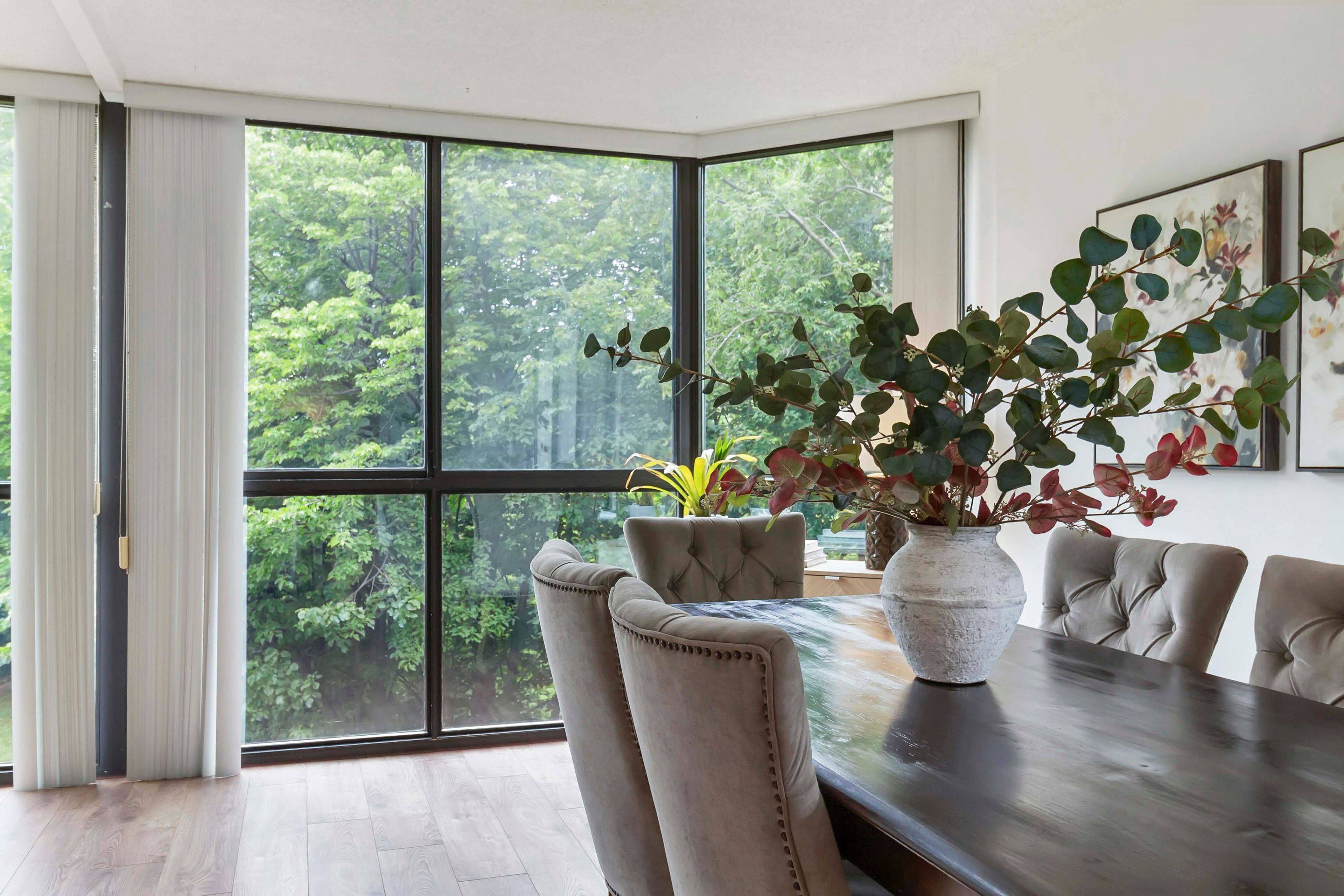 Oakville, ON L6H 3K6,1230 Marlborough CT #204