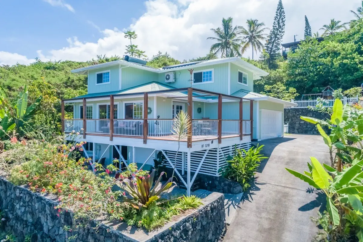 Captain Cook, HI 96704,87-3218 CARISSA RD