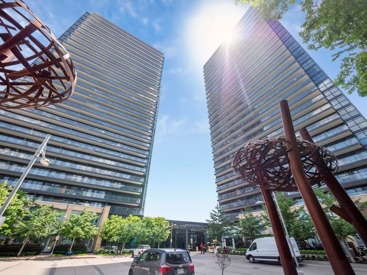 Toronto C15, ON M2K 0B3,29 Singer CT #2703