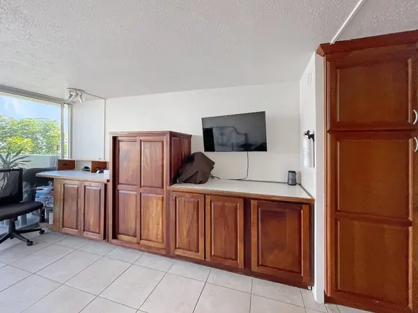 Hilo, HI 96720,84 PUKIHAE ST #206