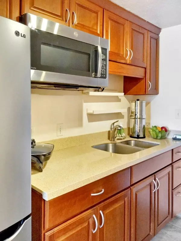 Hilo, HI 96720,84 PUKIHAE ST #206