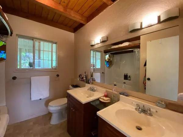 Pahoa, HI 96778,16-2053 UILANI DR