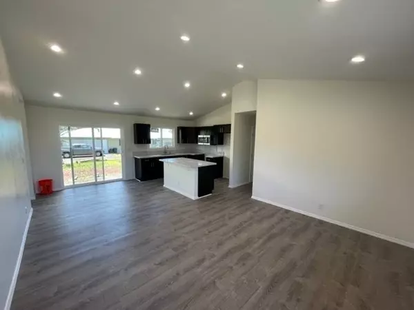 Pahoa, HI 96778,16-2051 HALE WY