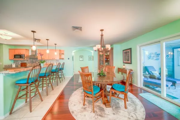 Hilo, HI 96720,143 KAMALII PL