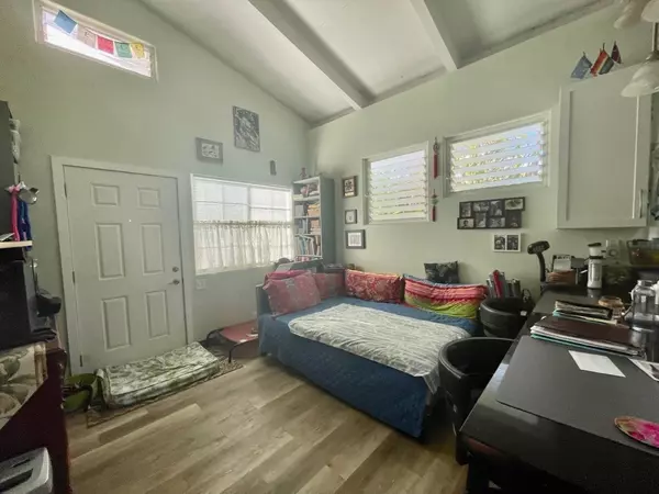 Kurtistown, HI 96760,16-1985 PARADISE CT