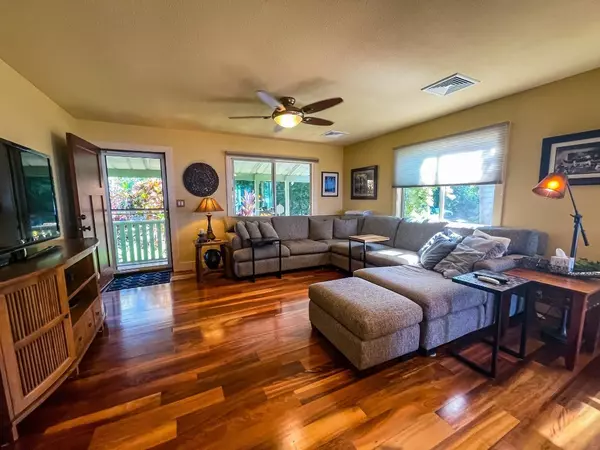 Captain Cook, HI 96704,83-5583 MIDDLE KEEI RD