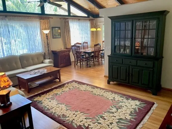 82-6085 NAPOOPOO RD, Captain Cook, HI 96704