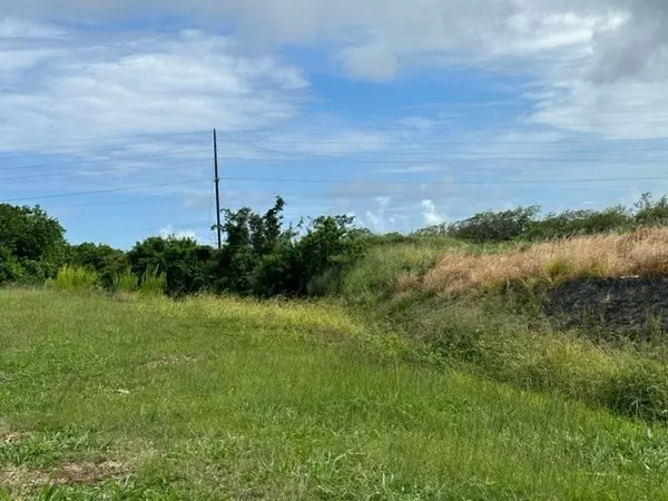 Na'alehu, HI 96772,95-5590 Poha Street