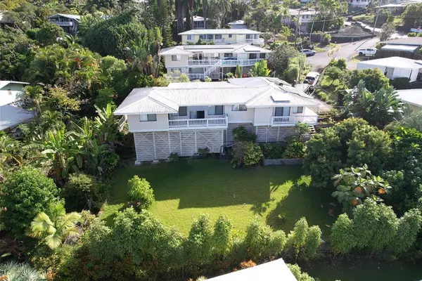 82-6173 KOLOLEKE PL, Captain Cook, HI 96704