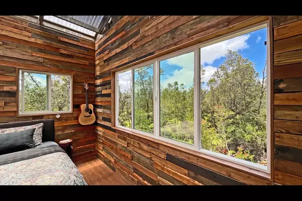 Volcano, HI 96785,2249 MOKUNA ST