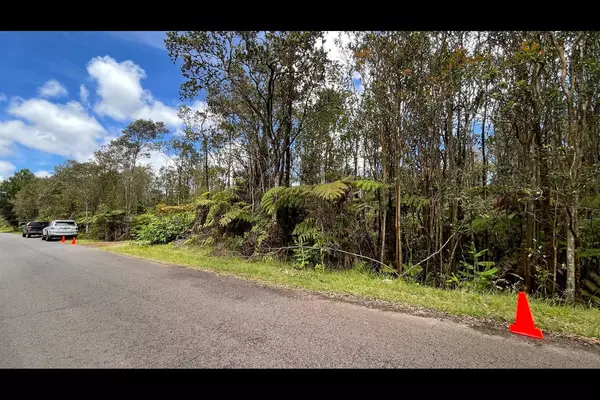 MOKUNA ST, Volcano, HI 96785