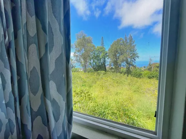 Captain Cook, HI 96704,82-1168 GREENWELL MOUNTAIN RD